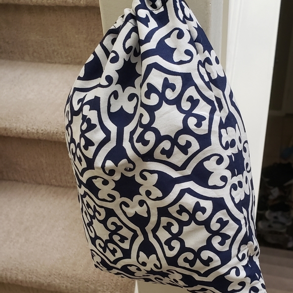 Nursing Cover - Picture 5 of 5